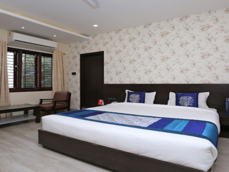 Umiya Dham Ashram Haridwar Quadruple Room for Family Stay
